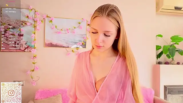 Snapshot of CindyGreen chatting on 10/03/25, 06:21 CindyGreen online show from 10/03/25, 06:21