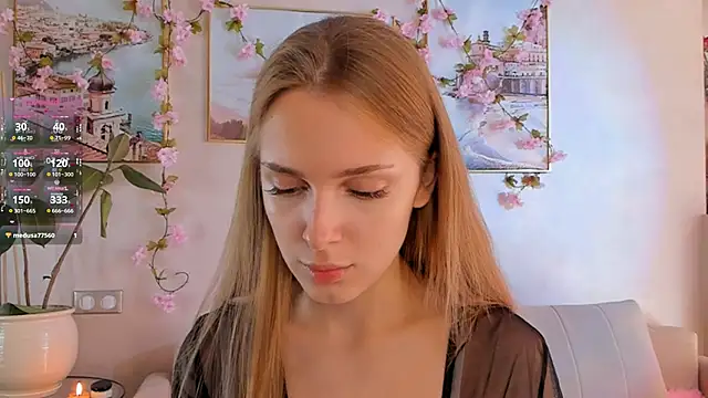 Snapshot of CindyGreen chatting on 10/22/25, 06:46 CindyGreen online show from 10/22/25, 06:46