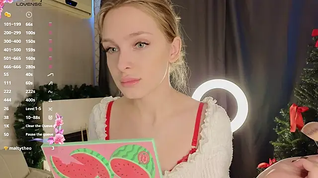 Snapshot of CindyGreen chatting on 12/18/25, 06:19 CindyGreen online show from 12/18/25, 06:19