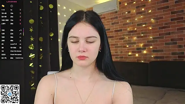 EnricaElis online show from 12/22/25, 08:17