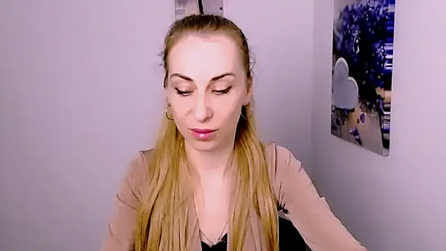 Snapshot of Create_your_own_sun chatting on 11/26/25, 03:24 Create your own sun online show from 11/26/25, 03:24