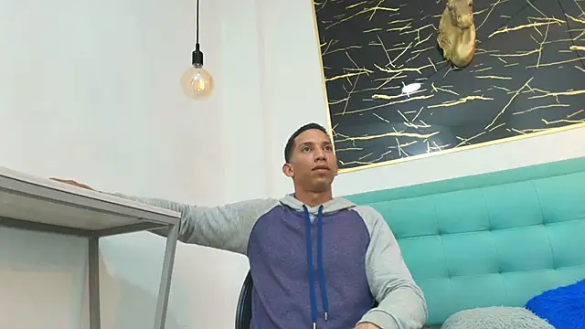 Snapshot of Jeanpaul47 chatting on 09/25/25, 04:05 Jeanpaul47 online show from 09/25/25, 04:05