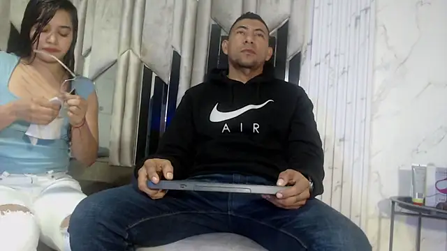 Snapshot of Morganandmegan chatting on 11/18/25, 11:14 Morganandmegan online show from 11/18/25, 11:14