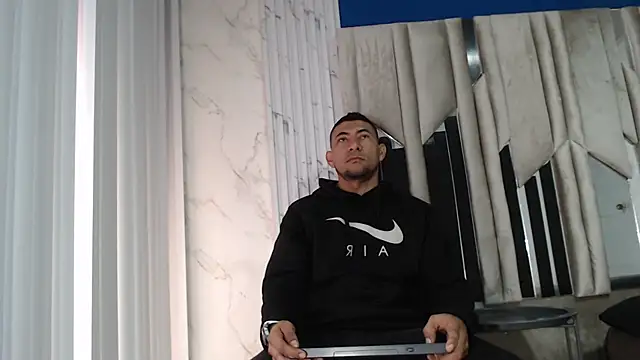 Snapshot of Morganandmegan chatting on 12/05/25, 12:14 Morganandmegan online show from 12/05/25, 12:14