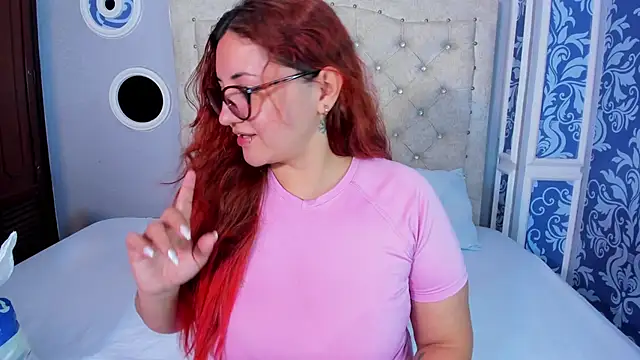 Snapshot of mishell_lovely chatting on 10/14/25, 01:34 mishell lovely online show from 10/14/25, 01:34