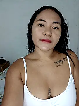 Snapshot of sofiaxxxxkl chatting on 12/01/25, 12:32 sofiaxxxxkl online show from 12/01/25, 12:32