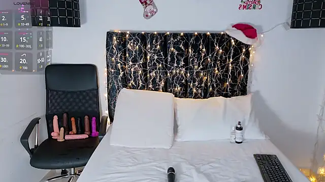 evvaa moon69 online show from 12/19/25, 12:34