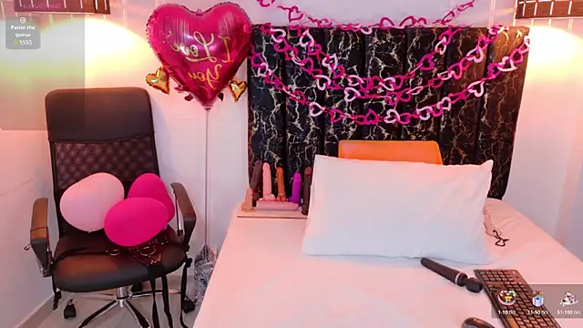 evvaa moon69 online show from 02/12/26, 12:33