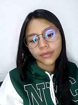 SofieLove 01 online show from 01/16/26, 08:29