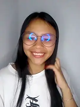 SofieLove 01 online show from 02/09/26, 08:07