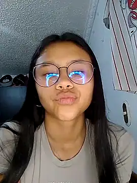 Snapshot of SofieLove_01 chatting on 03/14/26, 07:25 SofieLove 01 online show from 03/14/26, 07:25