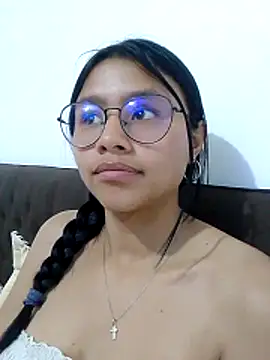 Snapshot of SofieLove_01 chatting on 03/21/26, 08:19 SofieLove 01 online show from 03/21/26, 08:19