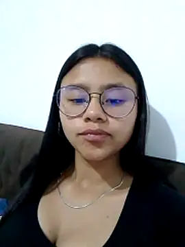 Snapshot of SofieLove_01 chatting on 03/24/26, 06:40 SofieLove 01 online show from 03/24/26, 06:40