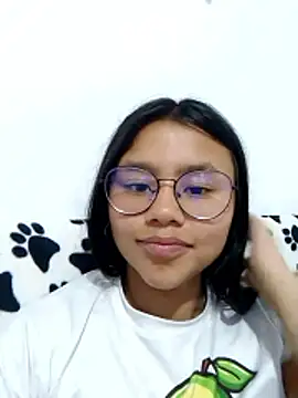 Snapshot of SofieLove_01 chatting on 04/09/26, 06:19 SofieLove 01 online show from 04/09/26, 06:19