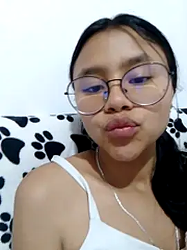 Snapshot of SofieLove_01 chatting on 04/10/26, 08:41 SofieLove 01 online show from 04/10/26, 08:41