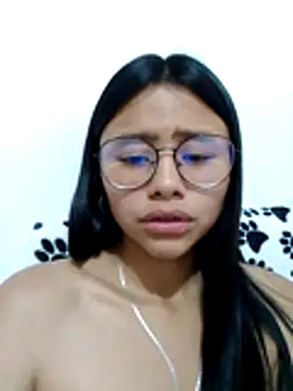 Snapshot of SofieLove_01 chatting on 04/11/26, 07:51 SofieLove 01 online show from 04/11/26, 07:51