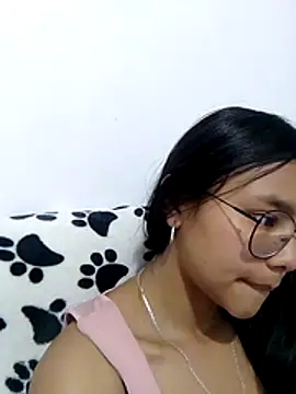 Snapshot of SofieLove_01 chatting on 04/12/26, 07:57 SofieLove 01 online show from 04/12/26, 07:57