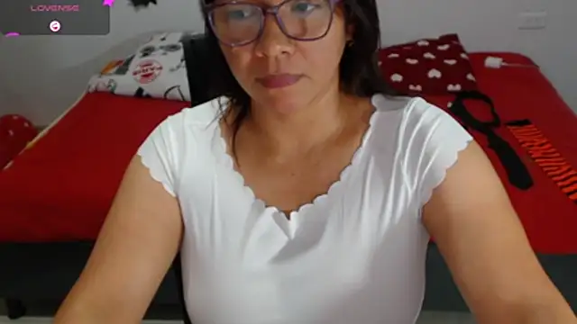 hiilarybrown online show from 10/24/25, 10:17