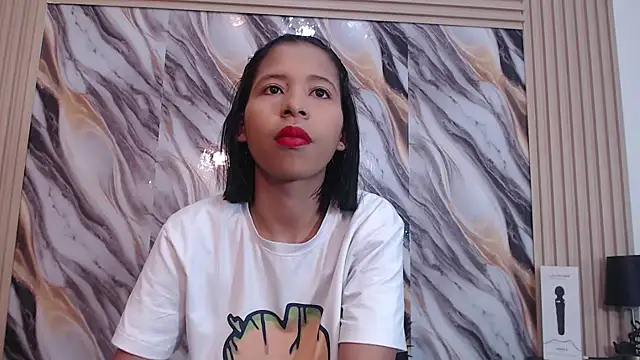 Snapshot of Samantha_Fox69_ chatting on 11/10/25, 05:34 Samantha Fox69 online show from 11/10/25, 05:34