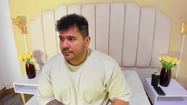 Snapshot of michael_hill1 chatting on 10/20/25, 05:57 michael hill1 online show from 10/20/25, 05:57