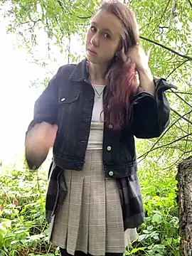 Jumpluff  online show from 09/17/25, 11:23