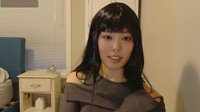 Nana with online show from 10/15/25, 01:28