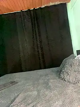 EVAH LEE  online show from 10/20/25, 04:35