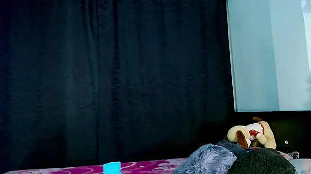 EVAH LEE  online show from 11/26/25, 03:40