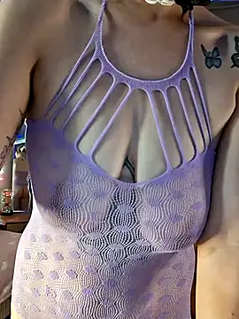 PeachyAriel online show from 04/13/26, 02:28