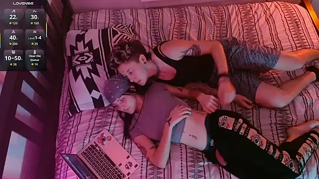 Snapshot of VanessaVipera chatting on 09/13/25, 11:59 VanessaVipera online show from 09/13/25, 11:59