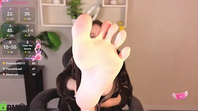 Miche1le Allenne online show from 04/11/26, 07:45