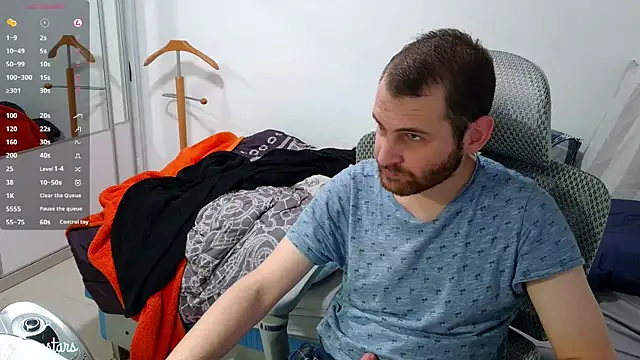 Snapshot of raynstars chatting on 12/20/25, 06:15 raynstars online show from 12/20/25, 06:15