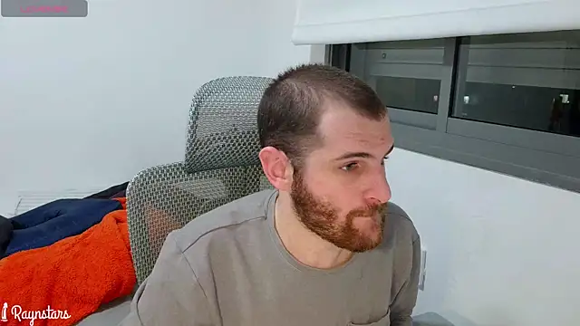 Snapshot of raynstars chatting on 02/10/26, 04:11 raynstars online show from 02/10/26, 04:11