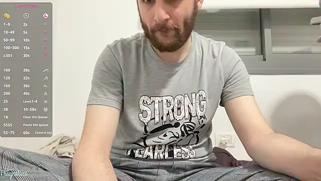 Snapshot of raynstars chatting on 03/14/26, 10:26 raynstars online show from 03/14/26, 10:26