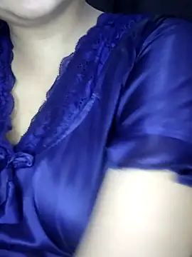 Snapshot of annanya01 chatting on 09/30/25, 05:18 annanya01 online show from 09/30/25, 05:18