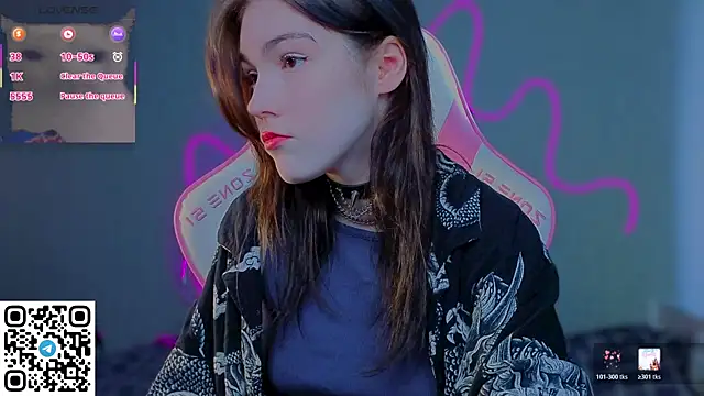 Snapshot of Sophie_SkyAngel chatting on 04/30/26, 07:04 Sophie SkyAngel online show from 04/30/26, 07:04