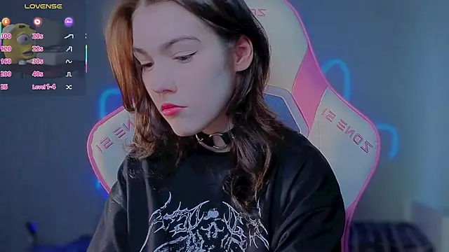 Snapshot of Sophie_SkyAngel chatting on 05/28/26, 01:30 Sophie SkyAngel online show from 05/28/26, 01:30