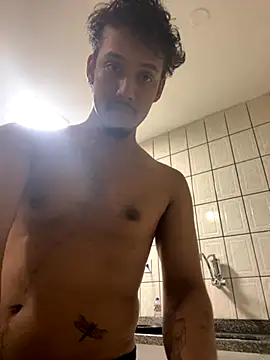 Snapshot of BAGHEERAPGG chatting on 10/13/25, 01:05 BAGHEERAPGG online show from 10/13/25, 01:05