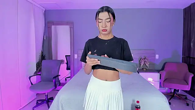 Snapshot of Alaiaguerra chatting on 11/06/25, 07:37 Alaiaguerra online show from 11/06/25, 07:37