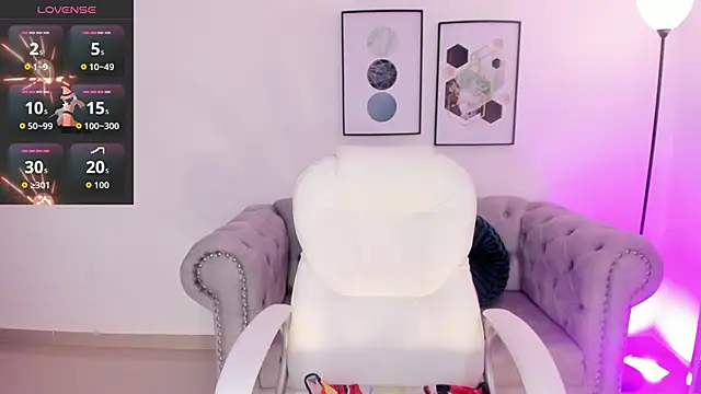 Snapshot of Sharon_breezee chatting on 10/31/25, 02:12 Sharon breezee online show from 10/31/25, 02:12