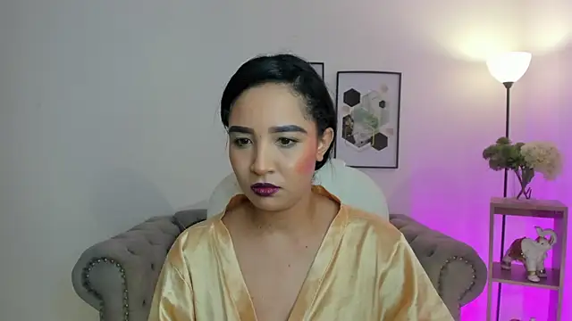 Snapshot of Sharon_breezee chatting on 11/25/25, 04:23 Sharon breezee online show from 11/25/25, 04:23