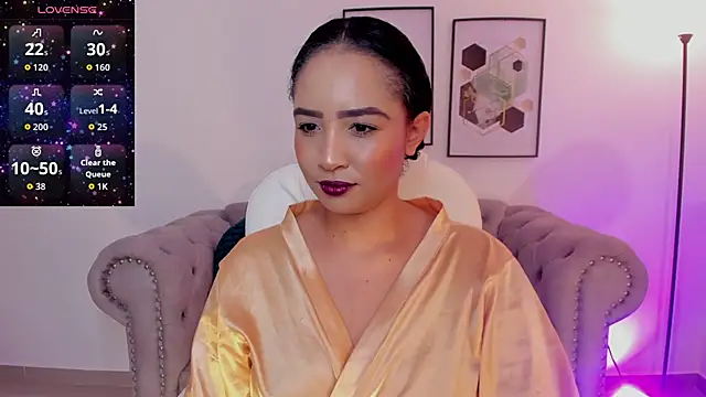 Snapshot of Sharon_breezee chatting on 12/02/25, 04:29 Sharon breezee online show from 12/02/25, 04:29