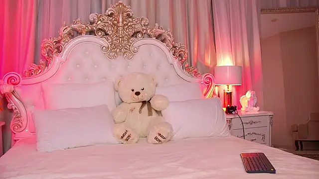 MeganStrain online show from 01/09/26, 02:36