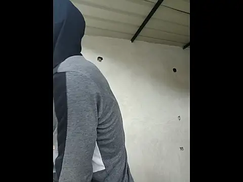 Snapshot of alex-golden chatting on 11/29/25, 04:43 alex-golden online show from 11/29/25, 04:43