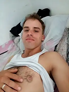 Snapshot of alex-golden chatting on 03/29/26, 06:52 alex-golden online show from 03/29/26, 06:52