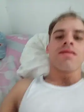 Snapshot of alex-golden chatting on 03/31/26, 02:50 alex-golden online show from 03/31/26, 02:50