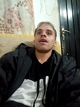 Snapshot of alex-golden chatting on 04/05/26, 02:31 alex-golden online show from 04/05/26, 02:31