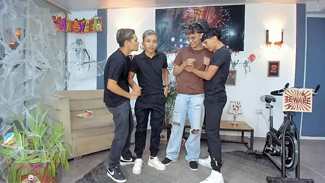 Bisexlifehot   online show from 10/28/25, 11:07