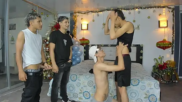 Bisexlifehot   online show from 12/15/25, 11:20