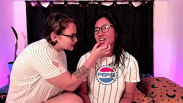 CrazyCakes  online show from 02/15/26, 04:36